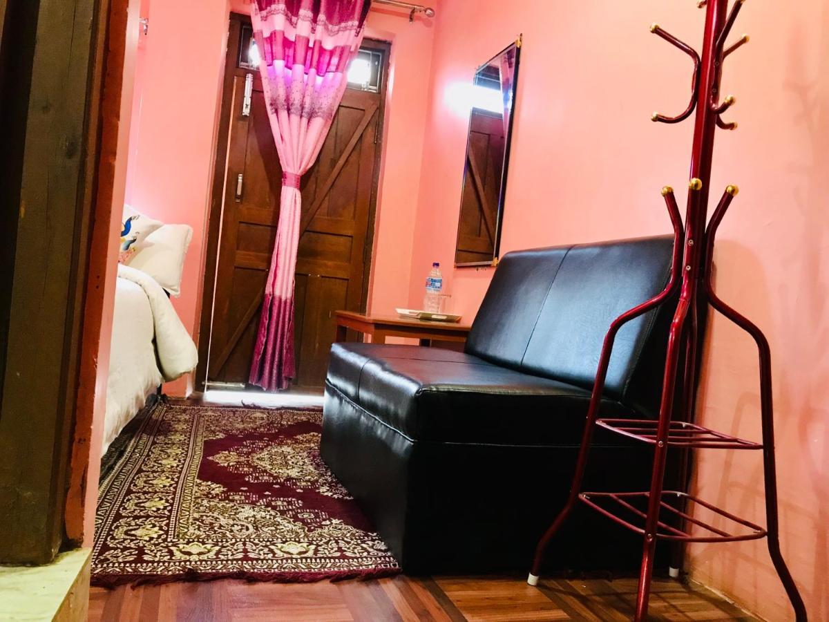 Shristi Hotel & Lodge Bandipur Bagian luar foto