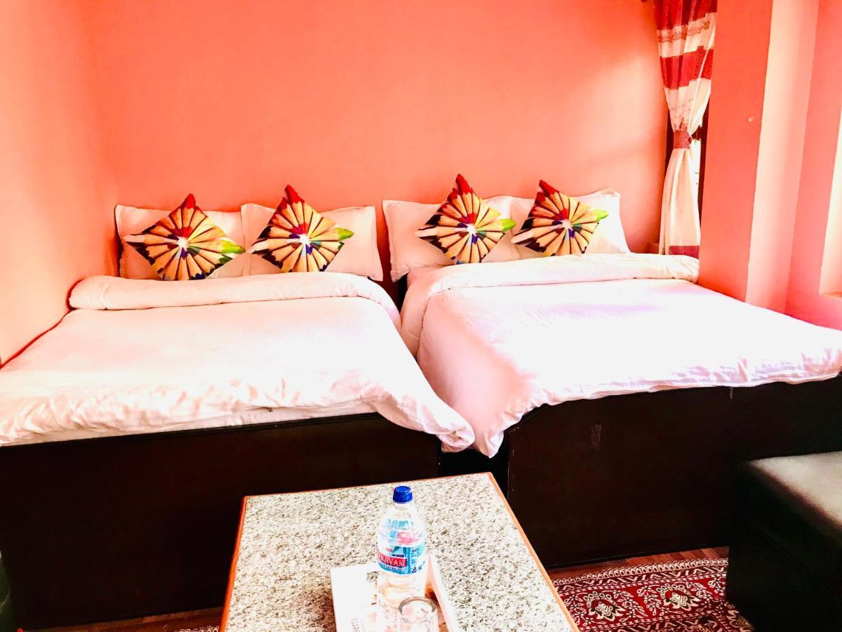 Shristi Hotel & Lodge Bandipur Bagian luar foto