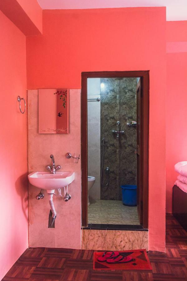 Shristi Hotel & Lodge Bandipur Bagian luar foto